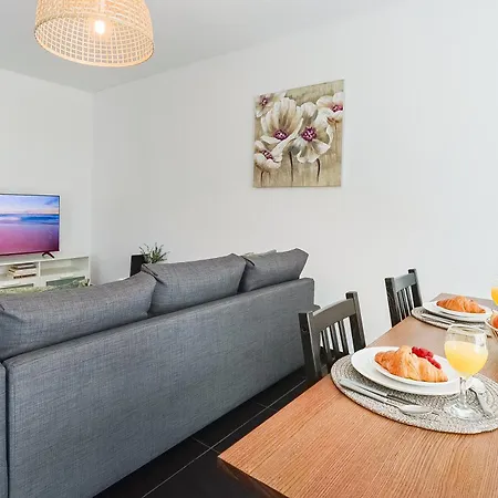 Amparo Cozy Two Bedroom For Family By Guests4you * Portimao