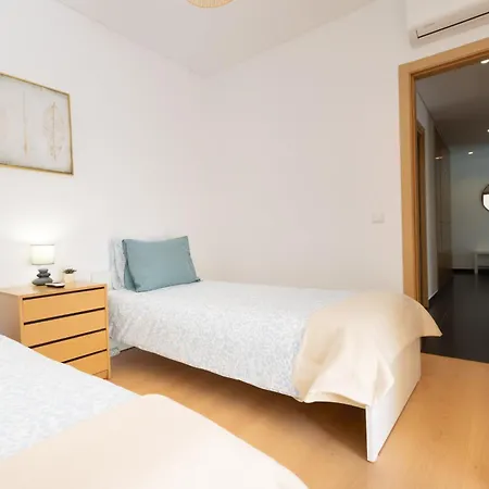アパート Amparo Cozy Two Bedroom For Family By Guests4you