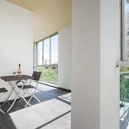 Amparo Cozy Two Bedroom For Family By Guests4you Апартаменты *